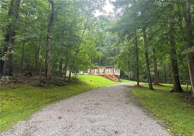 Photo 2 of Manufactured home for sale at 106 Painter Ln, Lancaster Twp, PA 16037 | MLS# 1769467 | Listing updated on 2026-09-03