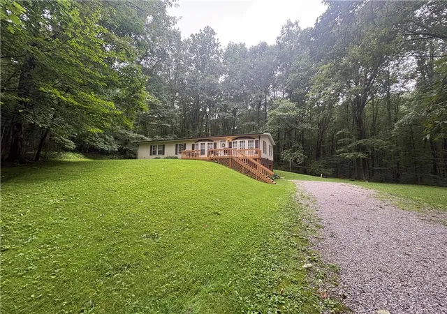 Photo 3 of Manufactured home for sale at 106 Painter Ln, Lancaster Twp, PA 16037 | MLS# 1769467 | Listing updated on 2026-09-03