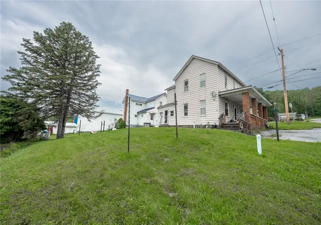 Photo 4 of Manufactured home for sale at 2300 Lovell Ave, Northern Cambria School District, PA 15714 | MLS# 1769640 | Listing updated on 2026-09-11