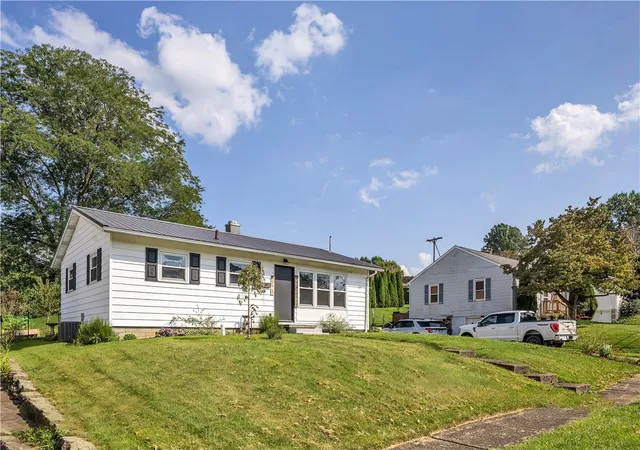 Photo 2 of Single family home for sale at 114 Winfield Dr #lot 128, Grove City Boro, PA 16127 | MLS# 1769644 | Listing updated on 2026-09-10