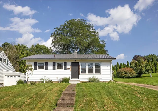 Photo 3 of Single family home for sale at 114 Winfield Dr #lot 128, Grove City Boro, PA 16127 | MLS# 1769644 | Listing updated on 2026-09-10