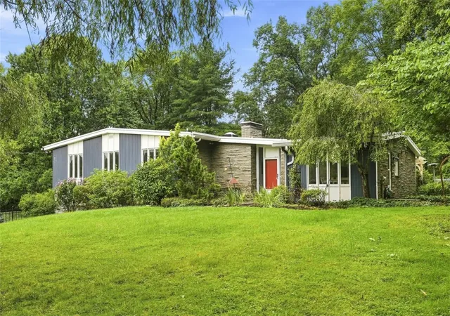 Single family home for sale at 101 Tomahawk Dr, Fox Chapel, PA 15215 | MLS# 1769550