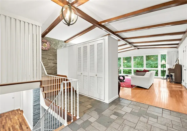 Photo 1 of Single family home for sale at 101 Tomahawk Dr, Fox Chapel, PA 15215 | MLS# 1769550 | Listing updated on 2026-09-06