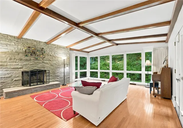 Photo 3 of Single family home for sale at 101 Tomahawk Dr, Fox Chapel, PA 15215 | MLS# 1769550 | Listing updated on 2026-09-06