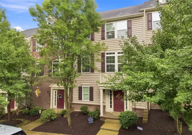 Photo 2 of Sale Pending at 129 Lewisham Rd, Cranberry Twp, PA 16066 | MLS# 1769505 | Listing updated on 2026-09-11