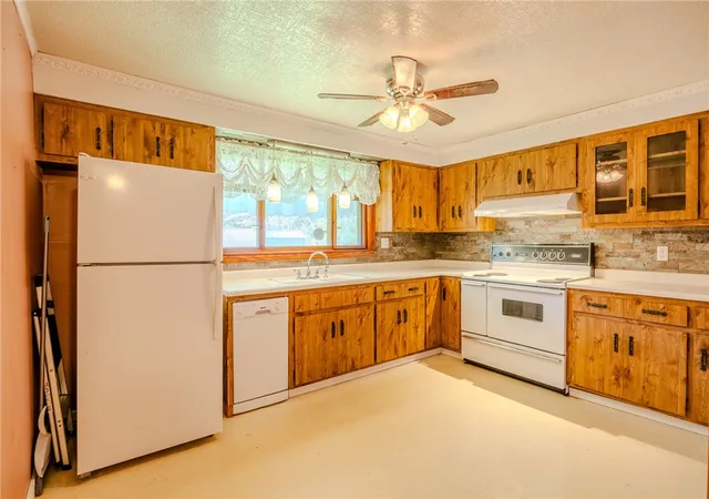 Photo 3 of Single family home for sale at 181 Firden Ln, Elizabeth Twp/boro, PA 15037 | MLS# 1769419 | Listing updated on 2026-09-08