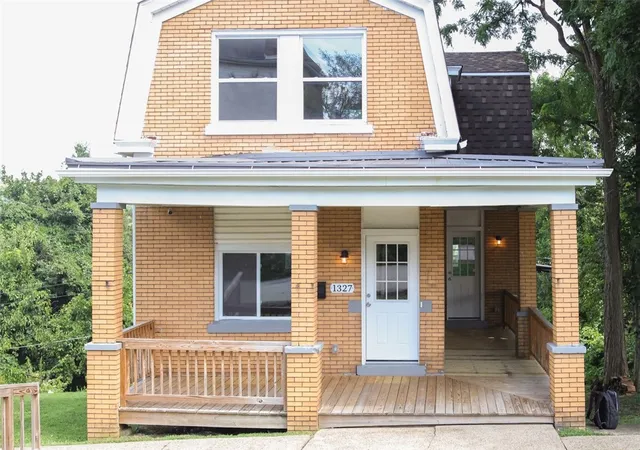 Photo 2 of Sale Pending at 1327 Triana St, Carrick, PA 15210 | MLS# 1769684 | Listing updated on 2026-09-06