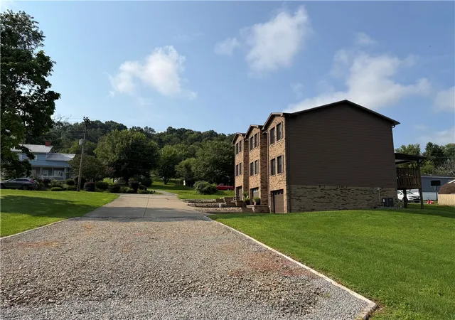 Photo 4 of Sale Pending at 1714 N Morris St, Waynsbrg/frankln Twp, PA 15370 | MLS# 1769695 | Listing updated on 2026-09-10