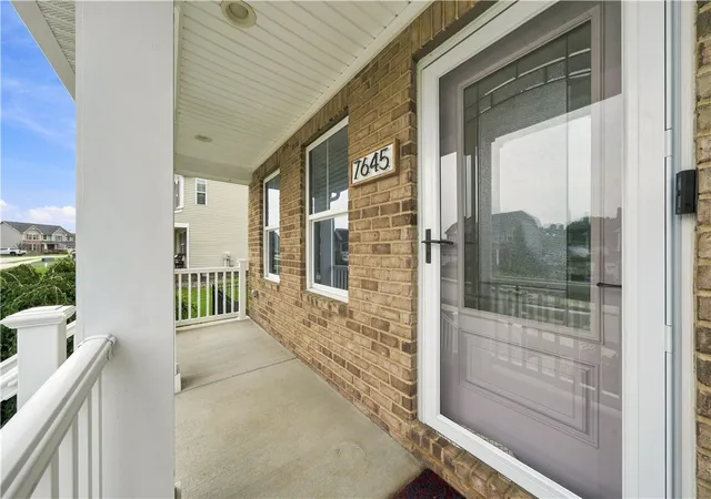 Photo 2 of Single family home for sale at 7645 Dominick Dr, North Huntingdon, PA 15642 | MLS# 1767758 | Listing updated on 2026-09-14