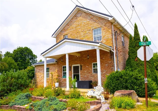 Photo 2 of Single family home for sale at 209 Henry St, Wampum, PA 16157 | MLS# 1769632 | Listing updated on 2026-08-30