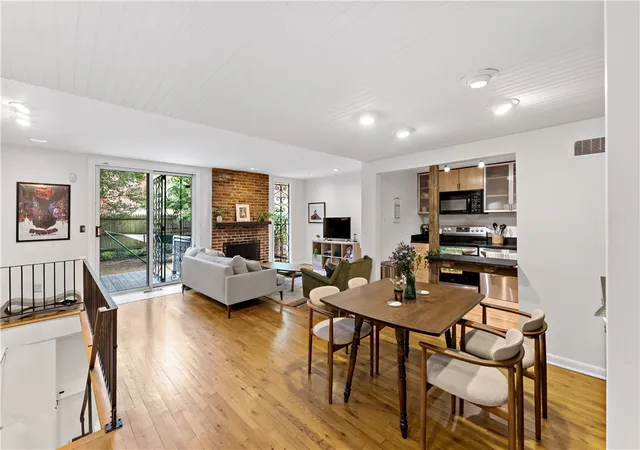 Photo 3 of Sale Pending at 342 Denniston St #1, Shadyside, PA 15206 | MLS# 1768091 | Listing updated on 2026-09-12