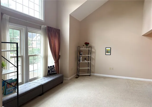 Listing Photo 4 - Condo for sale in building located at 605 Berrington, Bethel Park, PA 15102