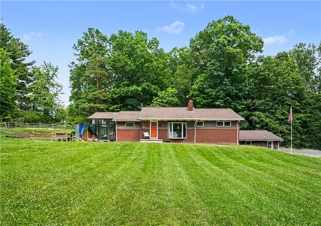 Photo 1 of Single family home for sale at 456 E Maitland Ln, Neshannock Twp, PA 16105 | MLS# 1769637 | Listing updated on 2026-09-01