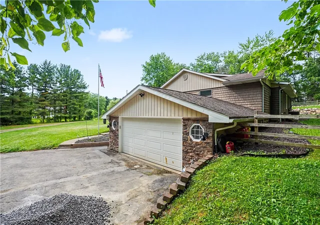 Photo 29 of Single family home for sale at 456 E Maitland Ln, Neshannock Twp, PA 16105 | MLS# 1769637 | Listing updated on 2026-09-01