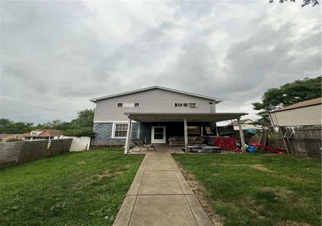 Photo 2 of Single family home for sale at 438 Earl Ave, New Kensington, PA 15068 | MLS# 1769668 | Listing updated on 2026-09-08