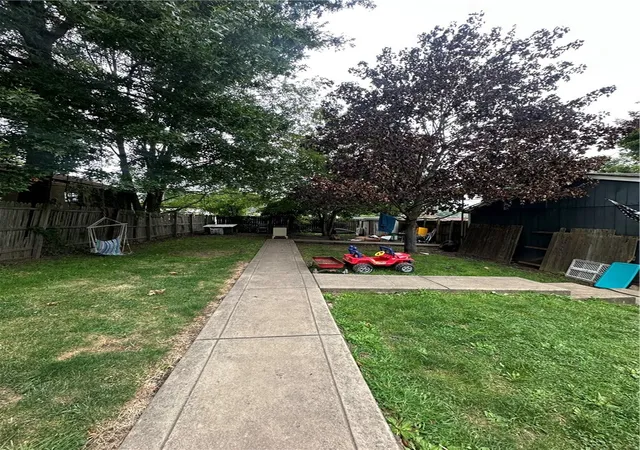Photo 3 of Single family home for sale at 438 Earl Ave, New Kensington, PA 15068 | MLS# 1769668 | Listing updated on 2026-09-08