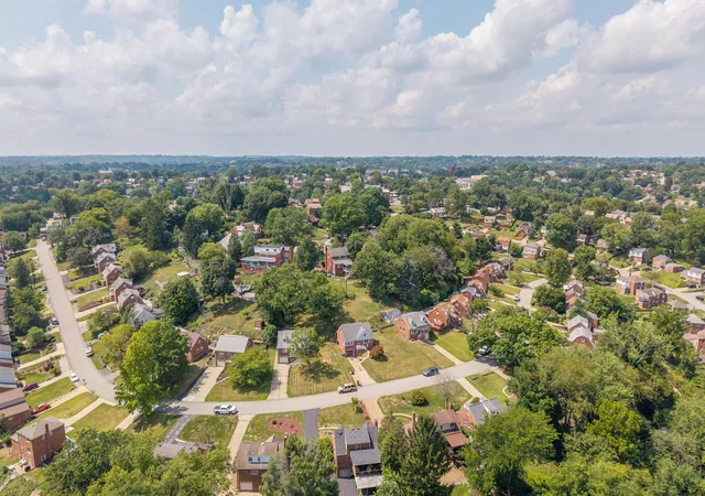 Photo 3 of Single family home for sale at 163 Senate Dr, Pleasant Hills, PA 15236 | MLS# 1769740 | Listing updated on 2026-09-05