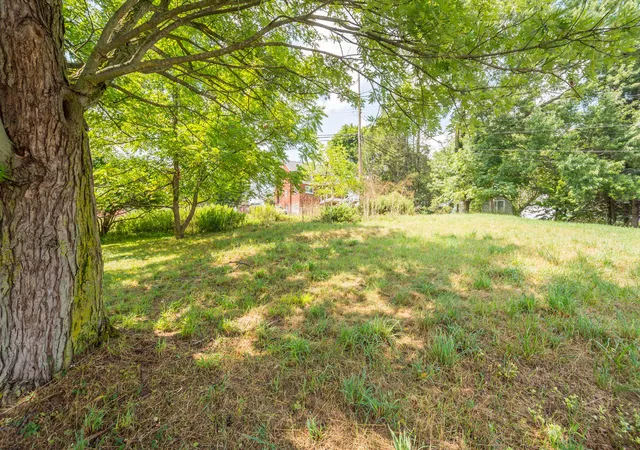 Photo 4 of Single family home for sale at 163 Senate Dr, Pleasant Hills, PA 15236 | MLS# 1769740 | Listing updated on 2026-09-05