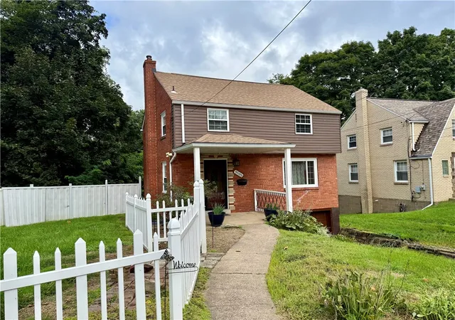 Photo 2 of Single family home for sale at 5105 White Oak Dr, Penn Hills, PA 15147 | MLS# 1769661 | Listing updated on 2026-09-12