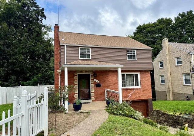 Photo 2 of Single family home for sale at 5105 White Oak Dr, Penn Hills, PA 15147 | MLS# 1769661 | Listing updated on 2026-09-12