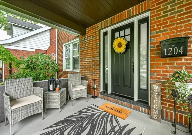 Photo 3 of Single family home for sale at 1204 Broadview Blvd, Harrison Twp, PA 15065 | MLS# 1769530 | Listing updated on 2026-09-11