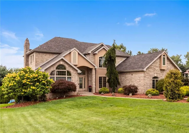 Photo 1 of Single family home for sale at 1002 Kings Ct, Level Green, PA 15085 | MLS# 1769712 | Listing updated on 2026-09-10