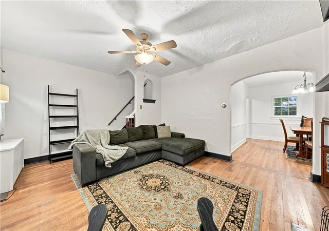 Photo 2 of Single family home for sale at 40 Sceneridge Ave, Brentwood, PA 15227 | MLS# 1769776 | Listing updated on 2026-09-03