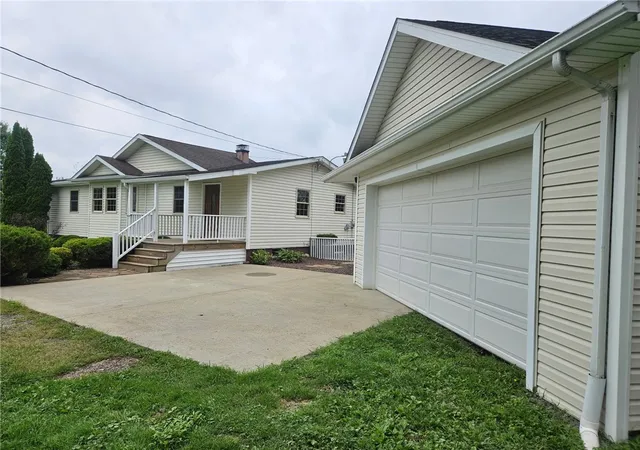 Photo 3 of Single family home for sale at 105 Sunset Rd, Lackawannock Twp, PA 16148 | MLS# 1769581 | Listing updated on 2026-09-25