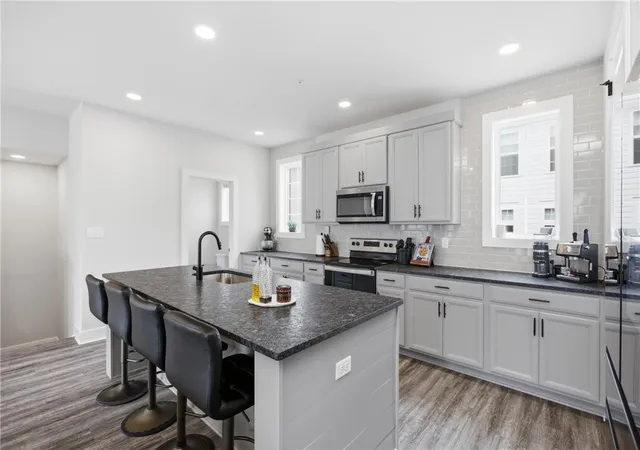 Photo 4 of Townhouse for sale at 503 Stallings Ln, Cranberry Twp, PA 16066 | MLS# 1769444 | Listing updated on 2026-09-18