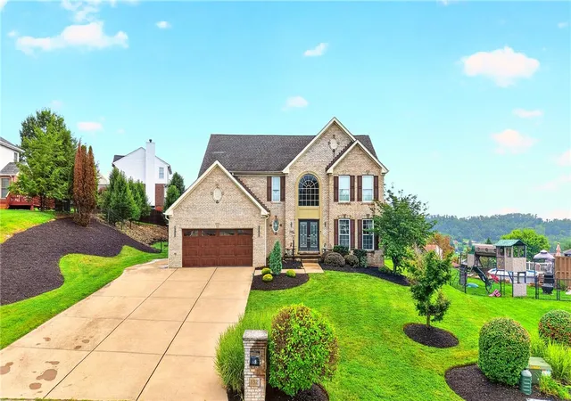 Photo 2 of Single family home for sale at 132 Birch Dr, Elizabeth Twp/boro, PA 15037 | MLS# 1769733 | Listing updated on 2026-09-14