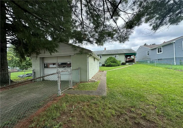 Photo 4 of Single family home for sale at 1402 Washington Blvd, Port Vue, PA 15133 | MLS# 1769804 | Listing updated on 2026-09-03
