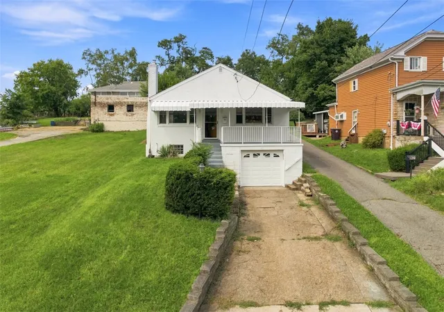 Photo 2 of Single family home for sale at 3129 Churchview, Baldwin Boro, PA 15227 | MLS# 1769807 | Listing updated on 2026-09-11