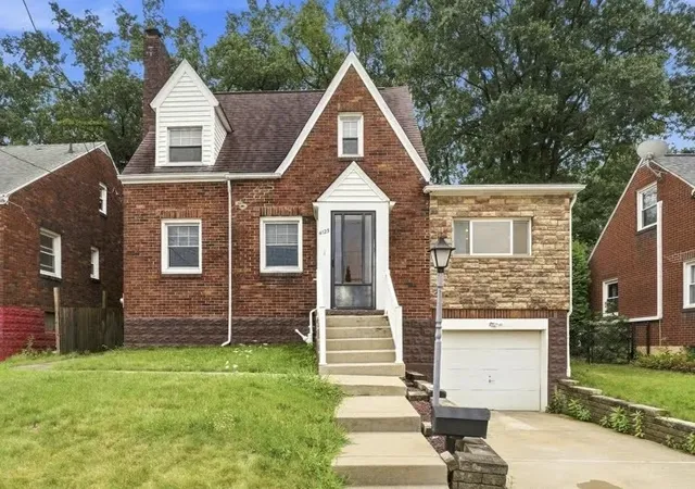 Photo 1 of Single family home for sale at 4125 Tuxey Ave, Brentwood, PA 15227 | MLS# 1769193 | Listing updated on 2026-10-18