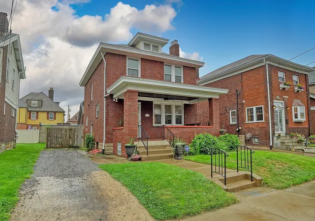 Photo 19 of Sale Pending at 329 W Penn Pl, Friendship Park, PA 15224 | MLS# 1769820 | Listing updated on 2026-09-11