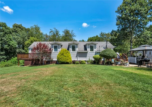 Photo 3 of Single family home for sale at 159 Murdocksville Rd, Hanover Twp, PA 15026 | MLS# 1769643 | Listing updated on 2026-09-06