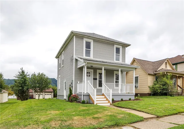 Photo 3 of Single family home for sale at 231 Arthur St, Zelienople Boro, PA 16063 | MLS# 1769725 | Listing updated on 2026-09-24