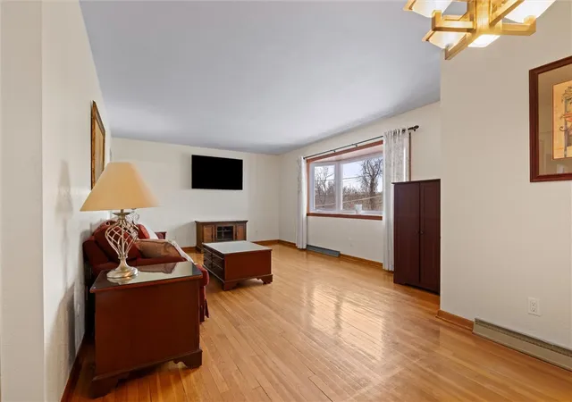 Photo 2 of Single family home for sale at 804 Redwood Dr, Cecil, PA 15057 | MLS# 1769788 | Listing updated on 2026-09-16