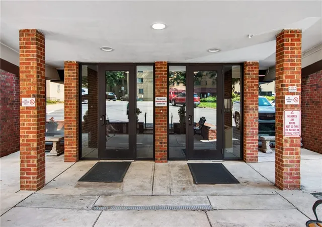 Photo 2 of Condo for sale at 5 Bayard Rd #618, Shadyside, PA 15213 | MLS# 1769447 | Listing updated on 2026-09-02