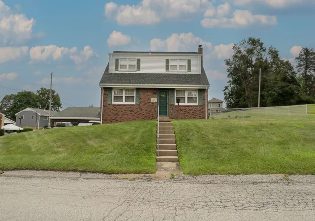Photo 1 of Single family home for sale at 880 E Hill Dr, New Kensington, PA 15068 | MLS# 1769881 | Listing updated on 2026-09-13