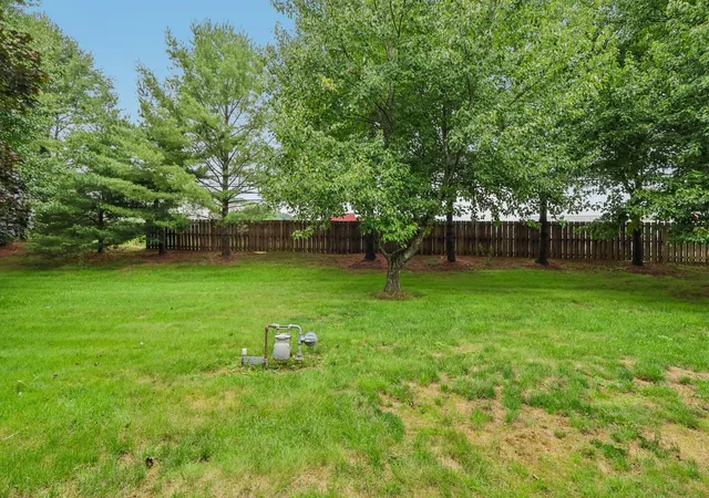 Photo 3 of Townhouse for sale at 136 Mosside Loop, Seven Fields Boro, PA 16046 | MLS# 1769883 | Listing updated on 2026-09-06