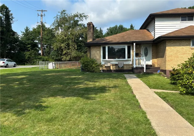 Photo 3 of Single family home for sale at 114 Carson St, Monroeville, PA 15146 | MLS# 1769802 | Listing updated on 2026-09-02