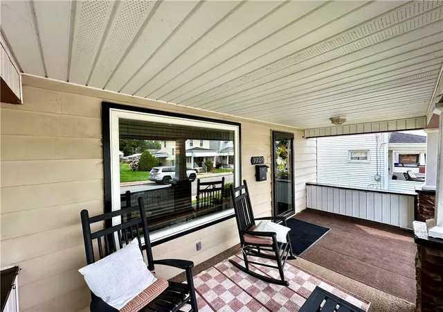 Photo 4 of Single family home for sale at 1028 Dewey Ave, New Castle, PA 16101 | MLS# 1769849 | Listing updated on 2026-09-12