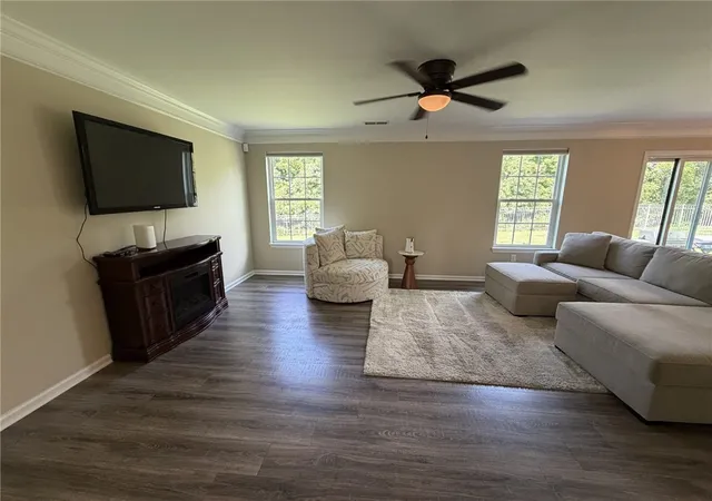 Photo 3 of Single family home for sale at 628 Glengarry Ct, Plum Boro, PA 15239 | MLS# 1769890 | Listing updated on 2026-09-09