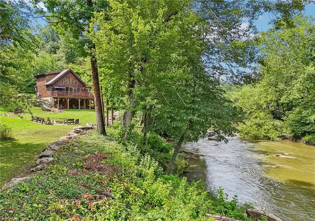 Photo 4 of Single family home for sale at 398 Rose Point Harlansburg Rd, Scott Twp, PA 16101 | MLS# 1769936 | Listing updated on 2026-09-12