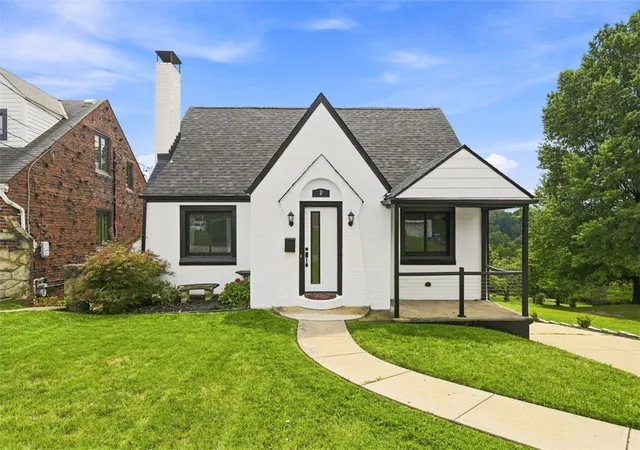 Photo 1 of Single family home for sale at 2 Windridge Dr, Baldwin Boro, PA 15227 | MLS# 1769590 | Listing updated on 2026-09-12