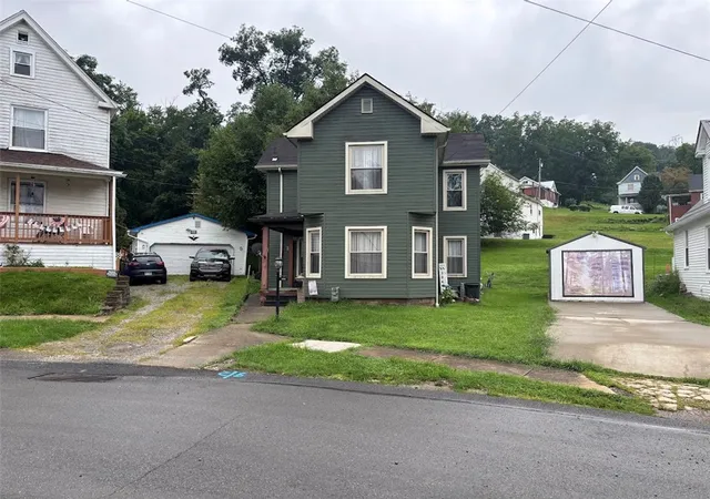 Photo 2 of Sale Pending at 426 E Prospect Ave, City Of Washington, PA 15301 | MLS# 1769937 | Listing updated on 2026-09-12
