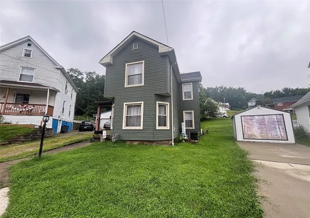 Photo 4 of Sale Pending at 426 E Prospect Ave, City Of Washington, PA 15301 | MLS# 1769937 | Listing updated on 2026-09-12