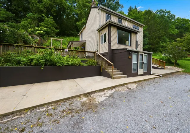 Photo 1 of Single family home for sale at 220 Walters Ave, Reserve, PA 15209 | MLS# 1769857 | Listing updated on 2026-09-11