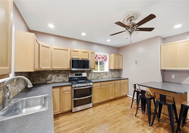 Photo 4 of Single family home for sale at 220 Walters Ave, Reserve, PA 15209 | MLS# 1769857 | Listing updated on 2026-09-11