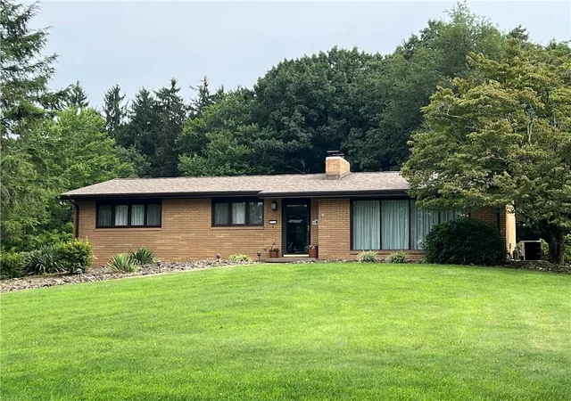 Photo 1 of Single family home for sale at 327 Holyoke Rd, Center Twp, PA 16001 | MLS# 1769966 | Listing updated on 2026-09-14